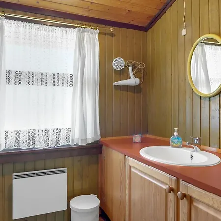 Gorgeous In Sjaellands Odde With Kitchen בית נופש Tjørneholm